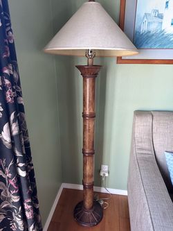 Wooden Column Floor Lamp with Shade