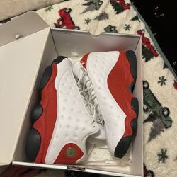 Chicago 13s  VNDS SIZE 10.5