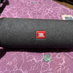 JBL Flip 4 