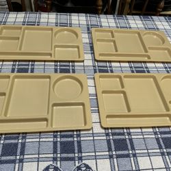 Cambro Divided Cafeteria Lunch Trays