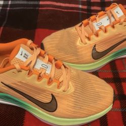 Nike Size 8 Women