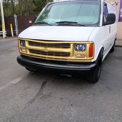 01 Chevy Express 1500 4.3L 230ish Miles