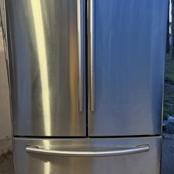 Samsung Refrigerator - Free Delivery!