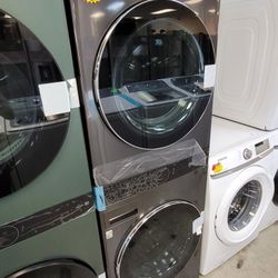 NEW LG ThinQ WashTower Front Loading Washer And Gas Dryer Laundry Center 