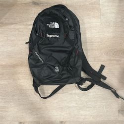 Supreme × THE NORTH FACE SUMMIT SERIES Backpack