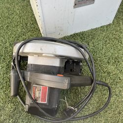 Skill Saw With Blades And Tool Chest 
