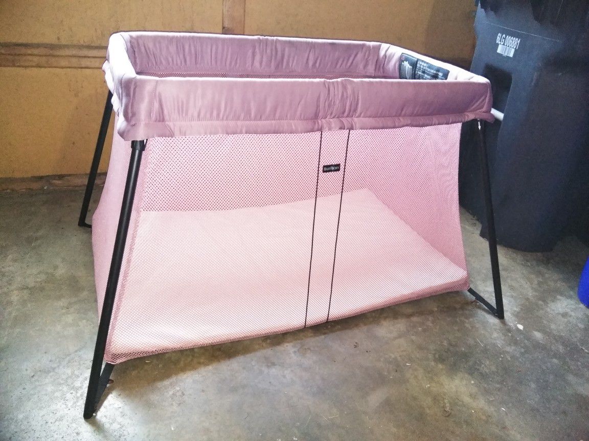 Baby Bjorn portable crib (purple) pack n play