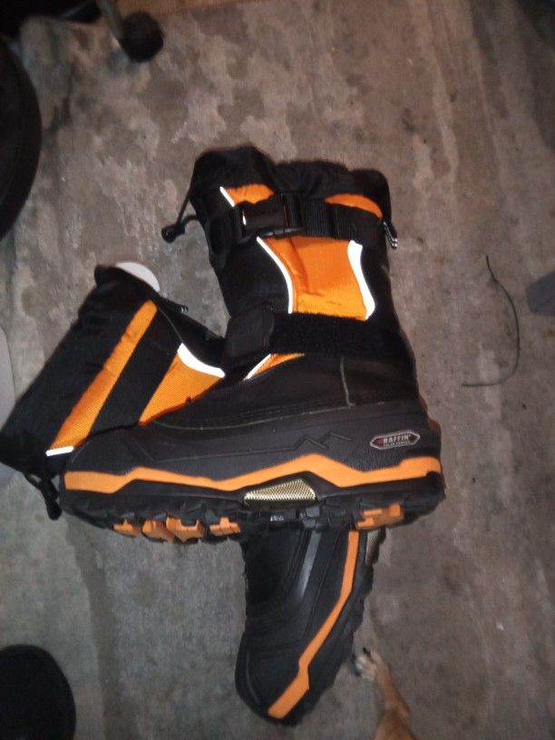 Baffin Selkirk Epic Snow Boots. Men's Size 9. Brand New. Originally $240. Only $125!