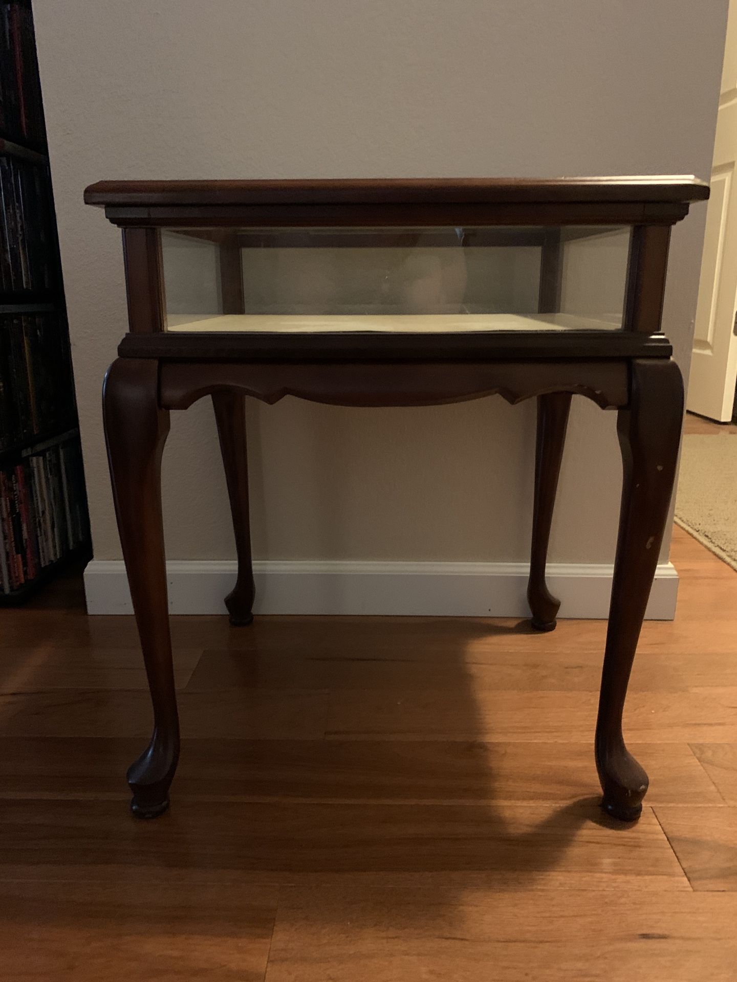 Display case end table