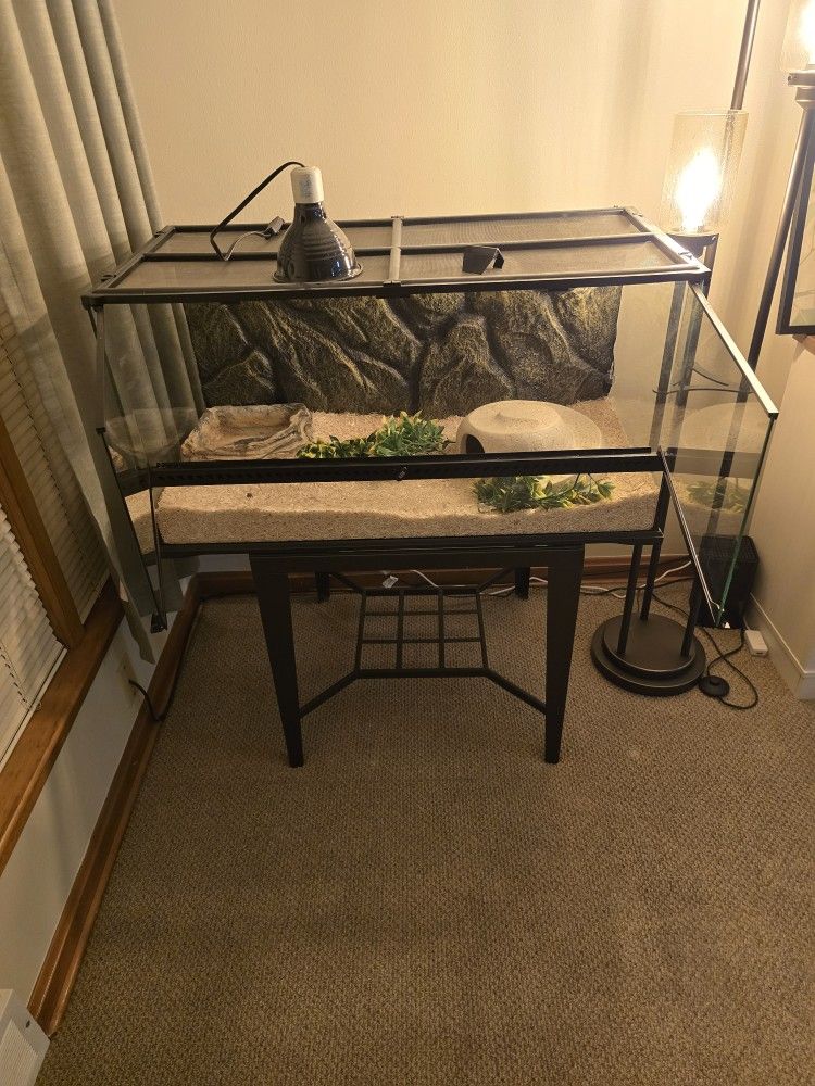 Ballpython Aquarium