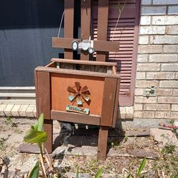 Raised planter trellis