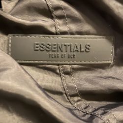 Essentials Shorts 