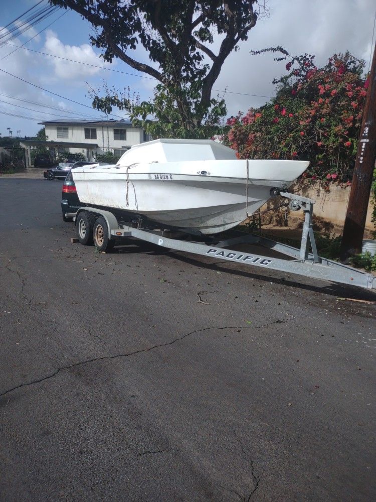 17'  Fishing Boat On Dual Axle Trailer