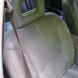 4 Car Seats 