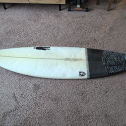 5.9 Ft Surfboard Short. Good Condition 