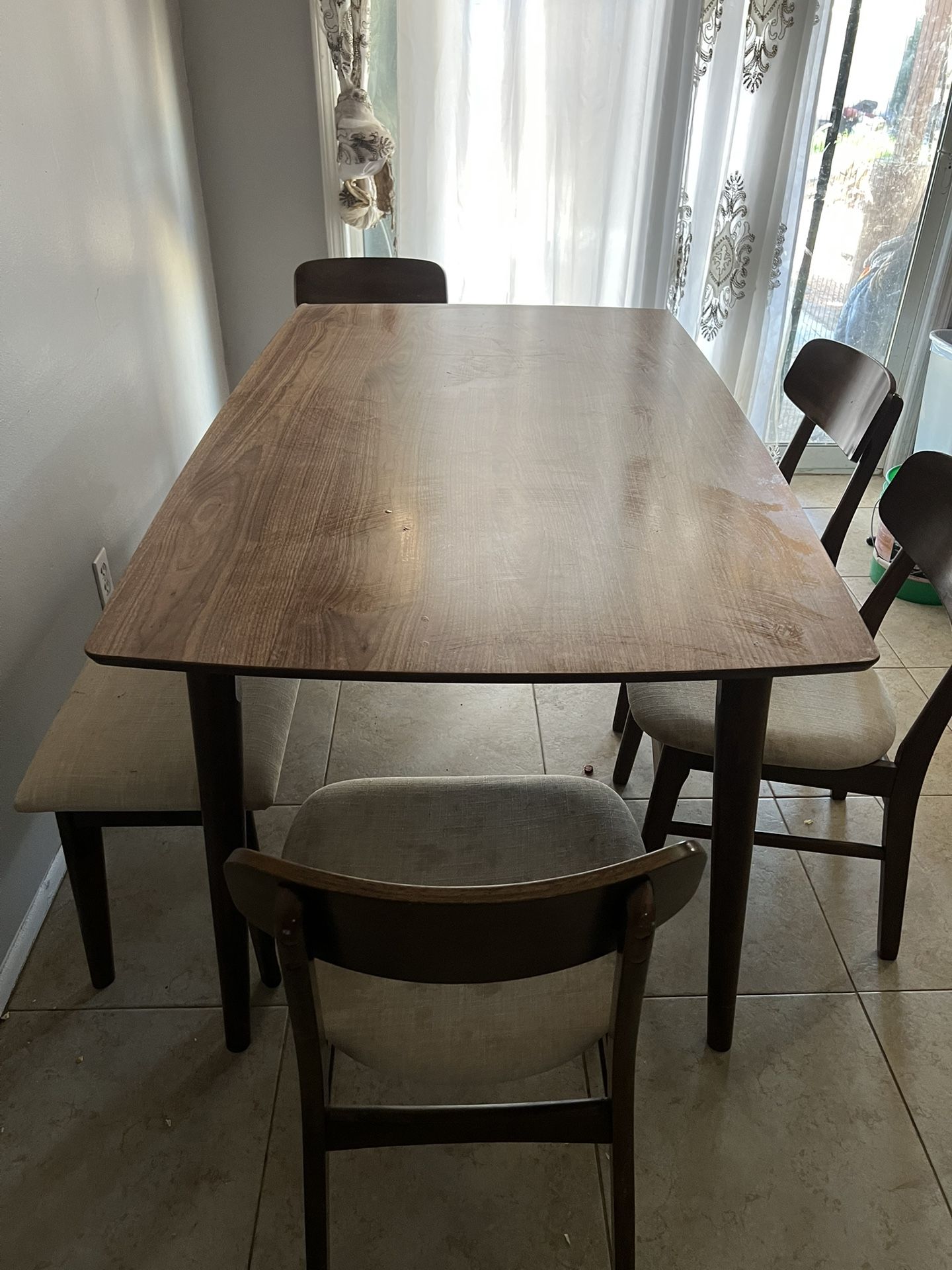 Dinning Table