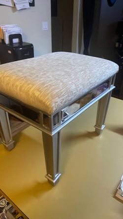 Mirrored Vanity Stool with Upholstered Seat
