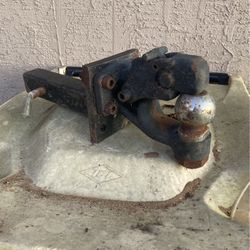 Pindel Hook Hitch W/2-5/16 Ball And Opening Jaws For 2 “ Receiver