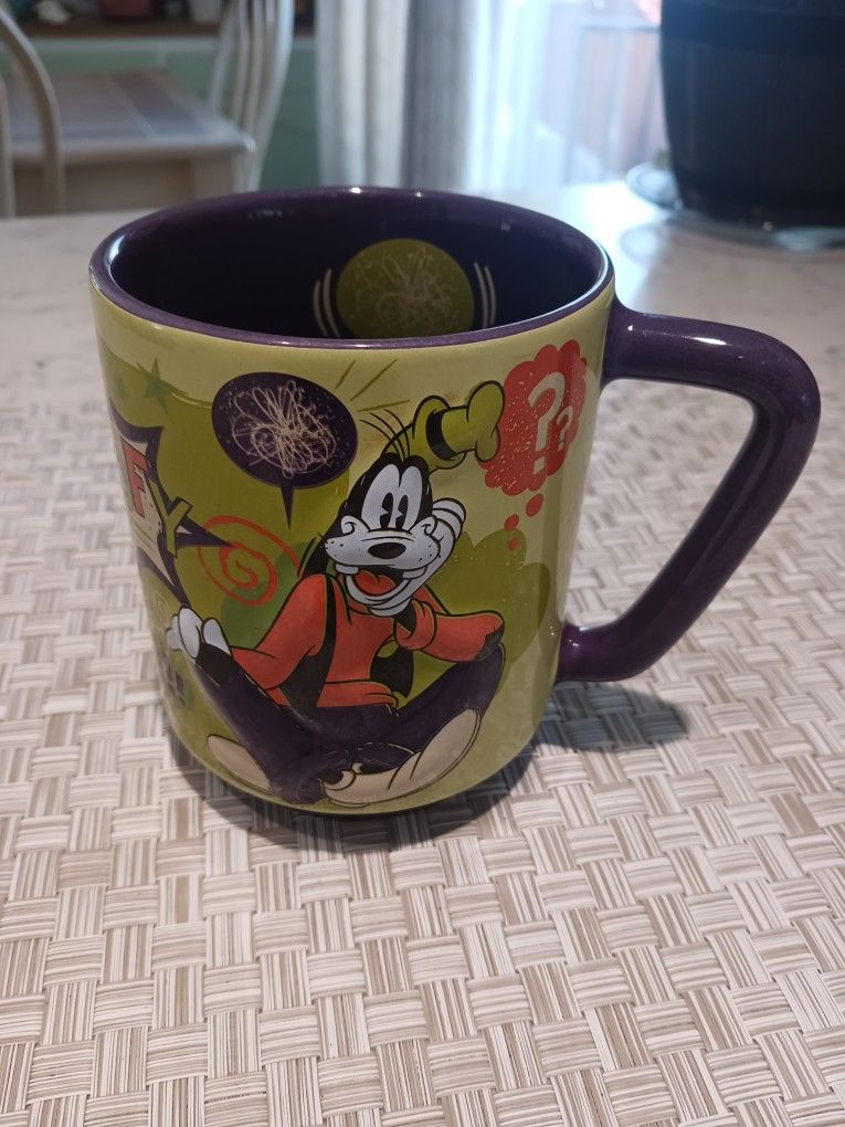 Disney Store "Goofy" Embossed 3D Mug
