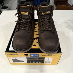 WORK BOOT