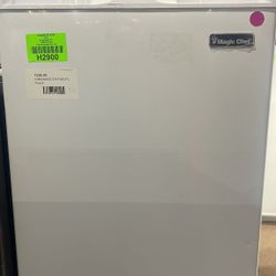 MAGIC CHEF MCUF3W2 3.0 cu. ft. Upright Freezer