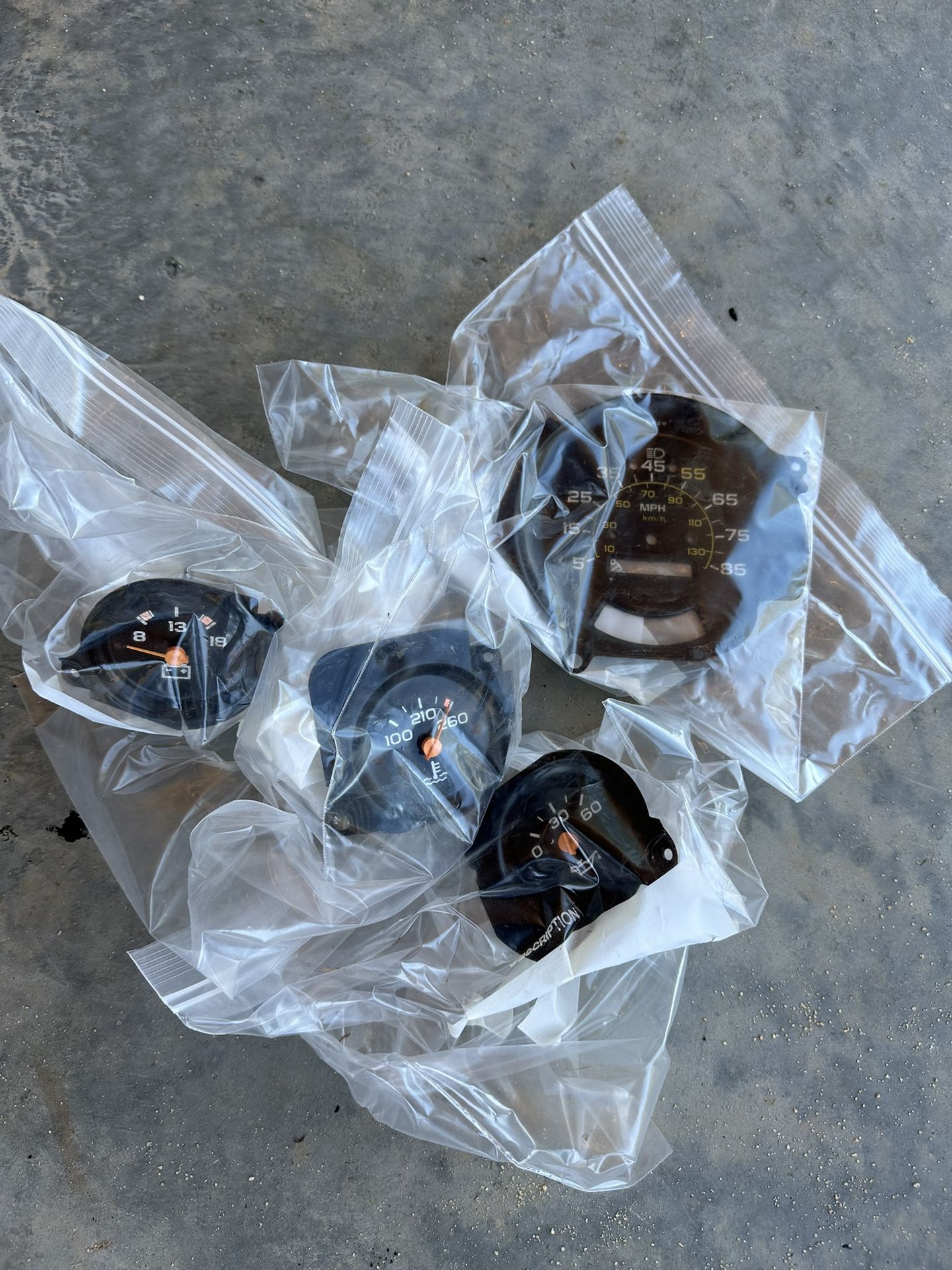 81-87 CHEVY C10 Gauges(original)make an offer