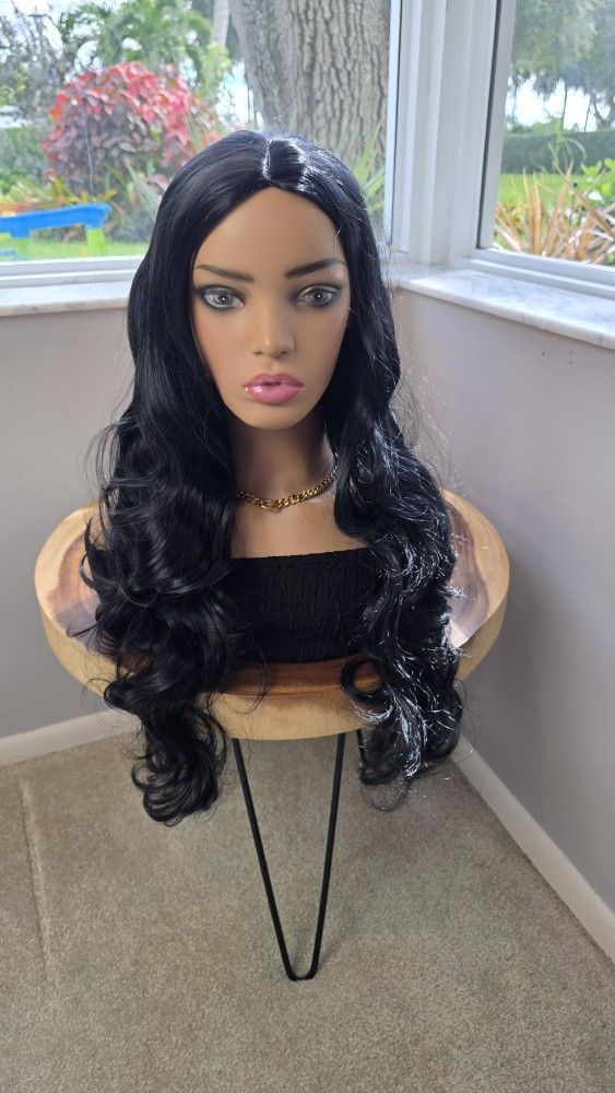 Wavy Black synthetic Long wig