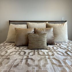 Brand New King Bedroom Set – Mattress + Frame + Luxury Bedding