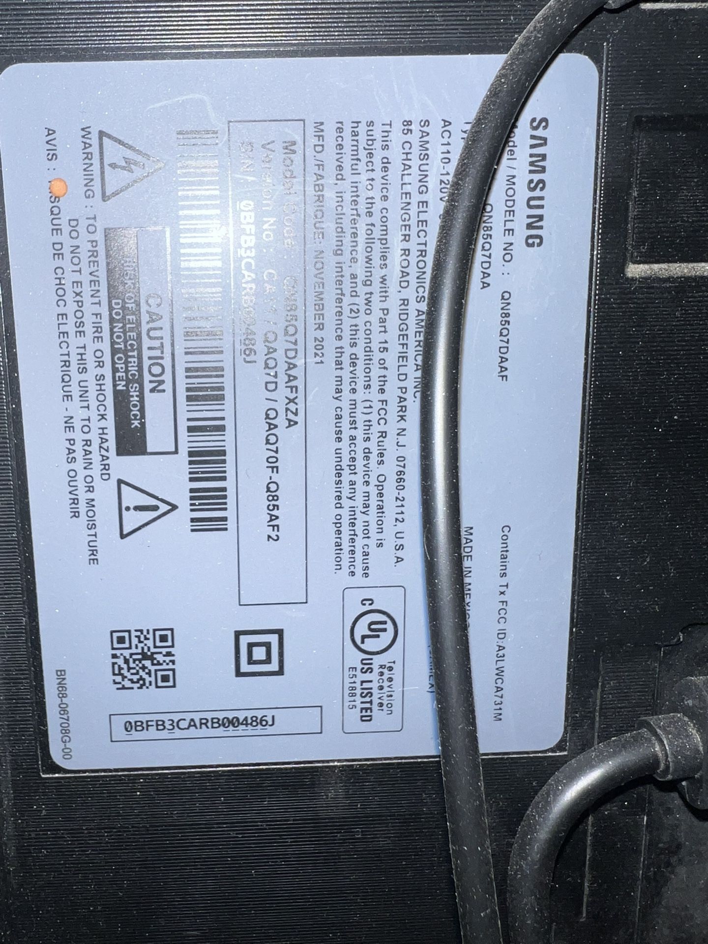 Selling My Beautiful 85 Inch Samnsung Big Screen Tv