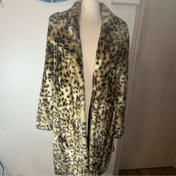 Women's Faux Fur Leopard Print Collared Overcoat XL