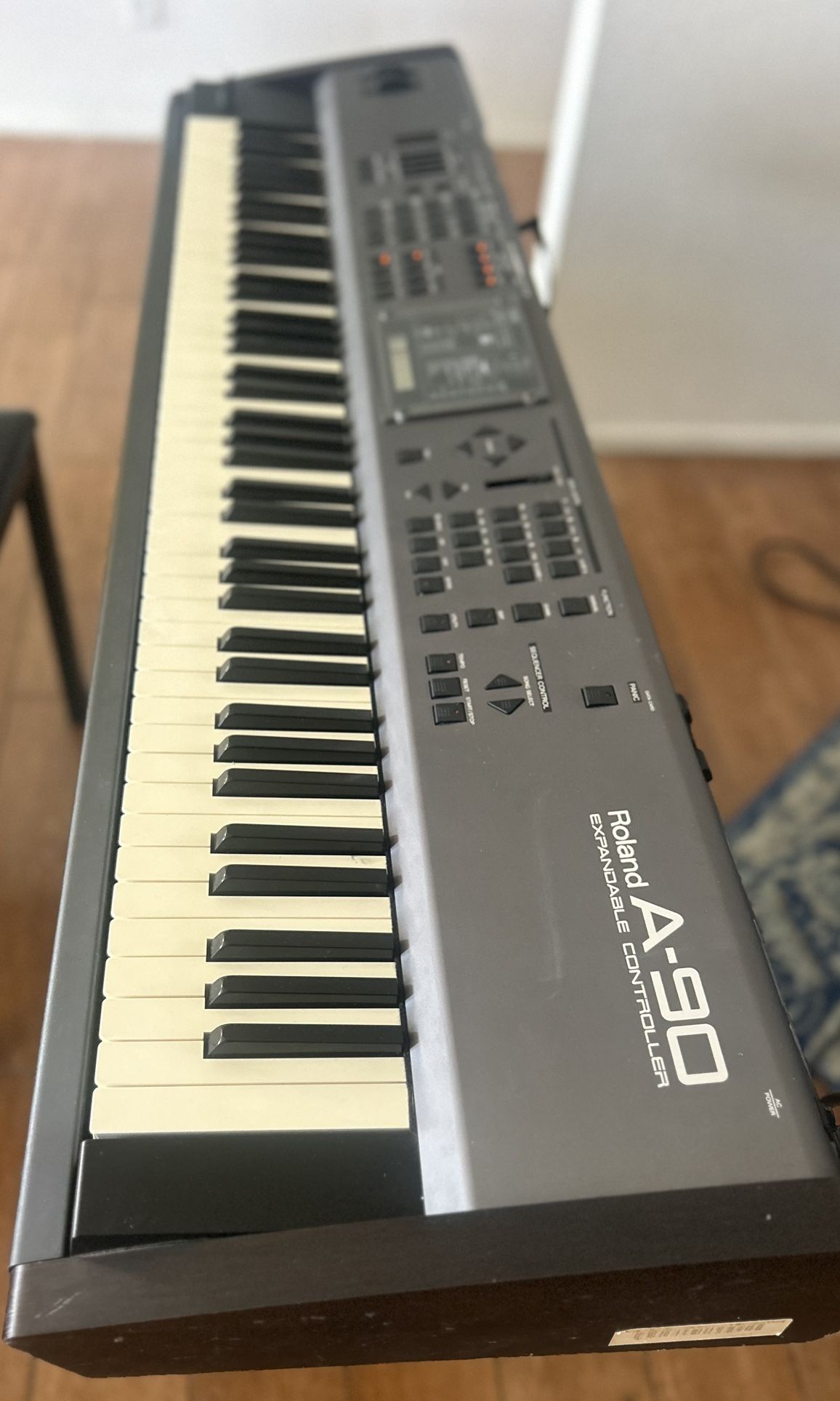 Roland A-90 88-Key Expandable Controller Keyboard in very good condition 