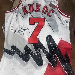 Toni Kukoc Bulls Jersey 