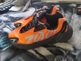 Yeezy 700
