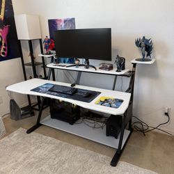 White/black Studio Desk