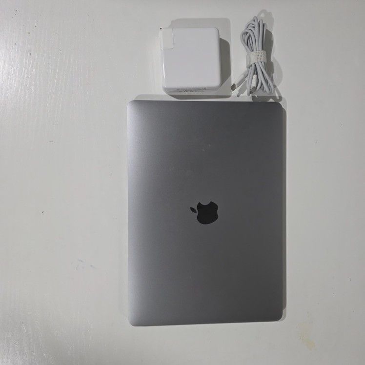 Macbook Pro 2019 Touchbar 13 Inch 8GB RAM 200GB