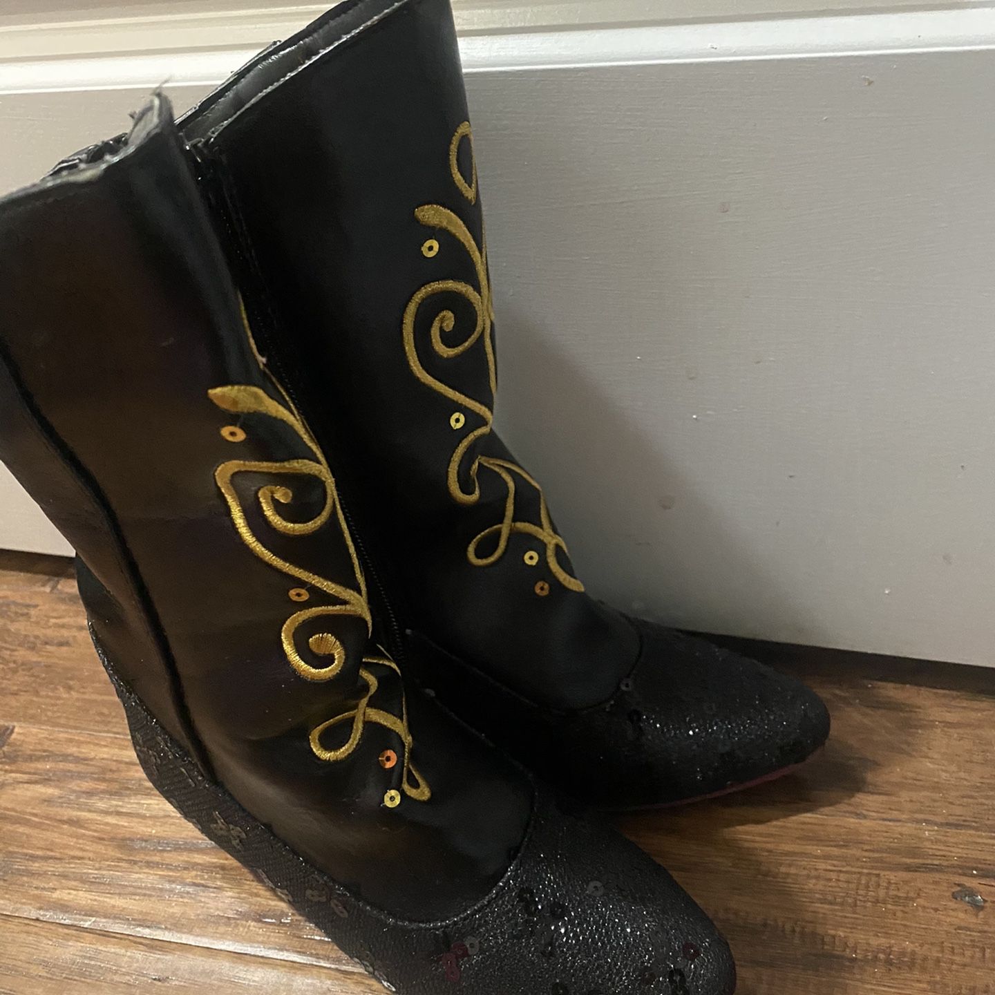 Disney Anna Boots Dress Up