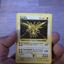 Pokemon Zapdos Base Set Shadowless 