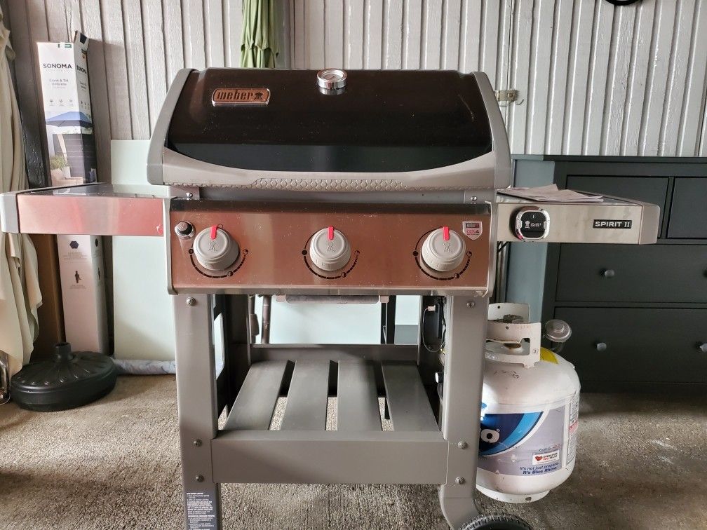 Weber Spirit II E-310 BBQ Grill