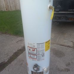 40 Gallon Hot Water Tank 