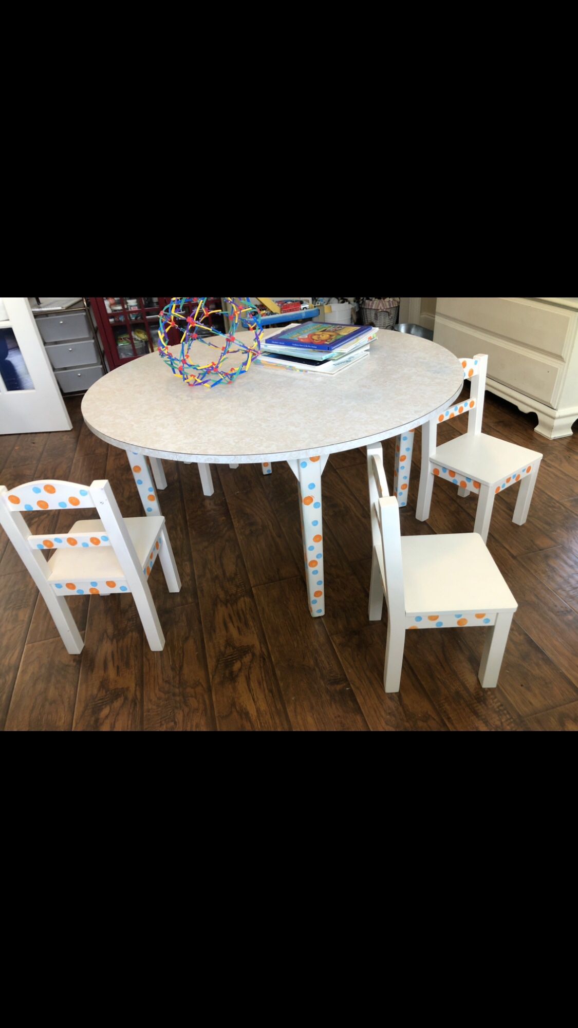 Kids Table & 4 Chairs