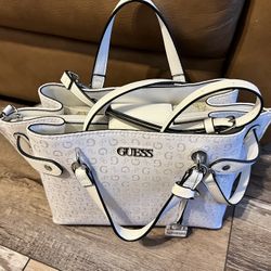 Guess Bag In White 