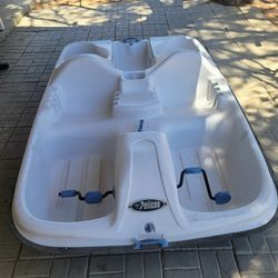 PELICAN PEDAL BOAT