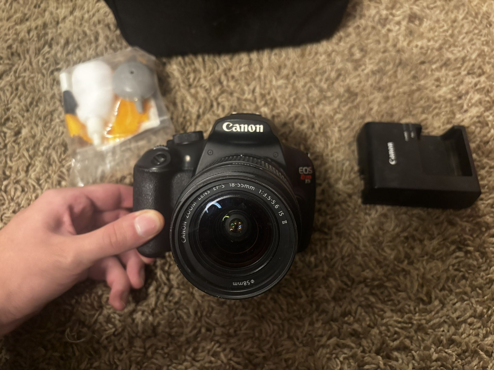 Canon EOS Rebel T5 (18-55mm Lens)
