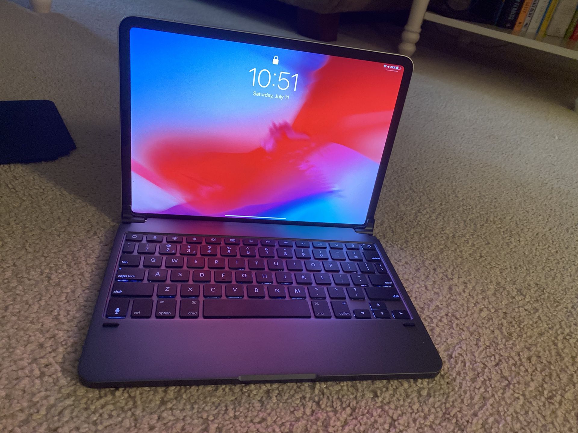 2018 iPad Pro 11 (excellent condition) 64gb WiFi. Included Brydge pro keyboard