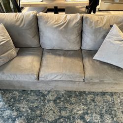 3 Seater Sleeper Sofa 81” No Pet/No Smoke