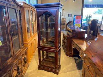 Glass 2-Door Display Cabinet With 4 Glass Shelves