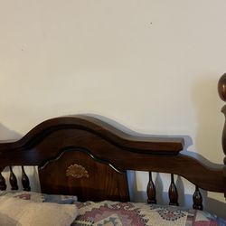 Kincaid Queen size bedroom set