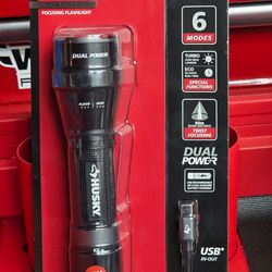 Brand New HUSKY 1800 Lumens Dual Power LED Rechargeable Tactical Focusing Flashlight