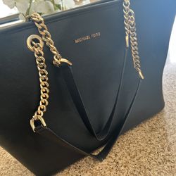 Mk Bag / Good Condition 40$ 
