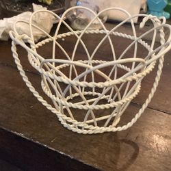 White metal basket 3 1/2 inches